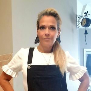 Meet your Posher, Michelle lee